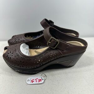 White Mountain
Miso Mules size 8 M New